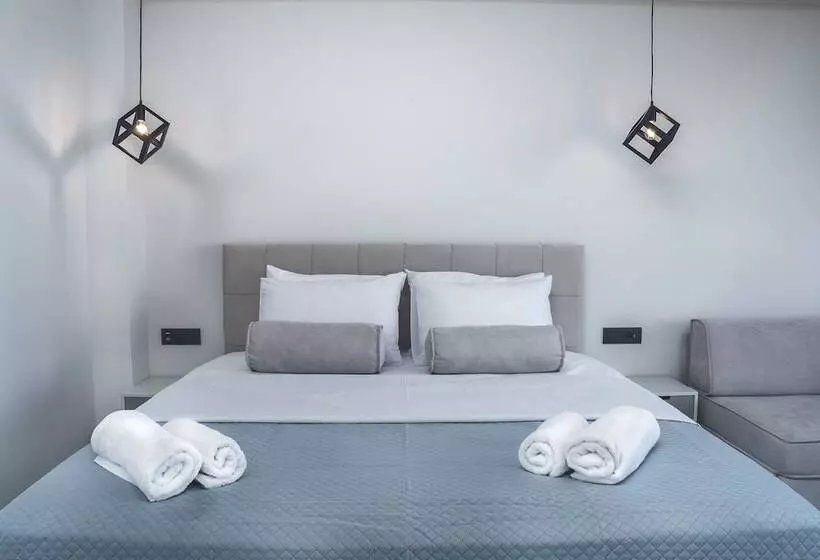 پانسیون Dionisos Luxury Suites