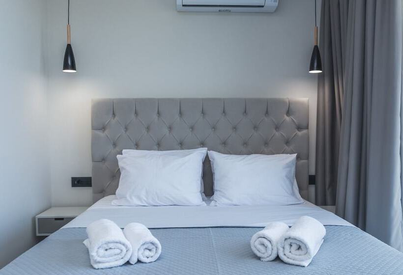 پانسیون Dionisos Luxury Suites