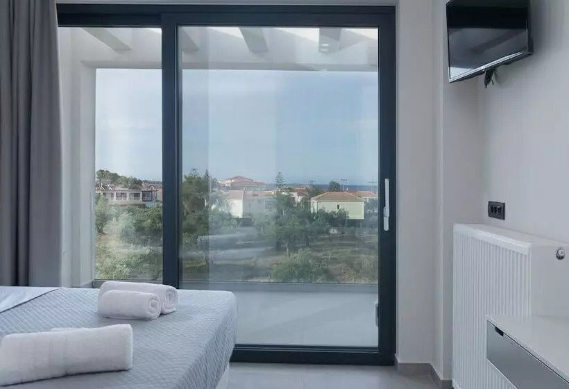پانسیون Dionisos Luxury Suites