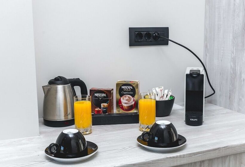 پانسیون Dionisos Luxury Suites