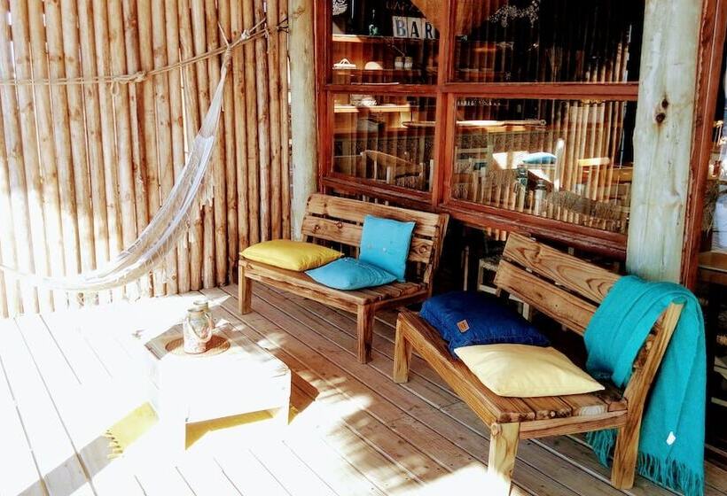 Otel Laguna Garzon Lodge