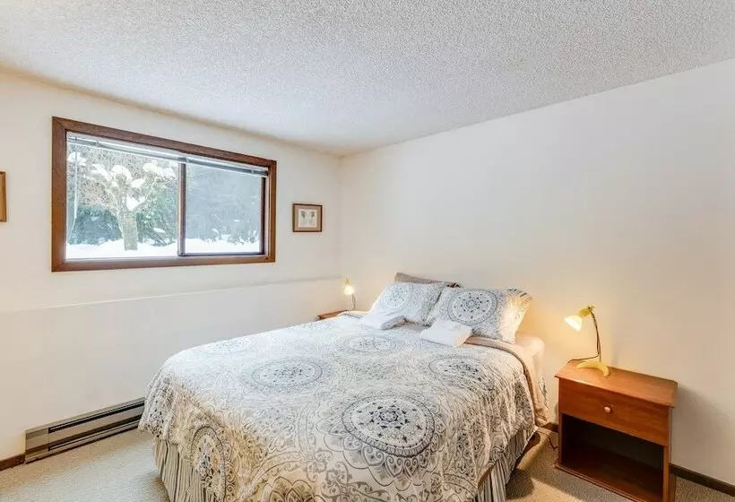 33sw   Wifi   Fireplace   Amenities   Sleeps 4