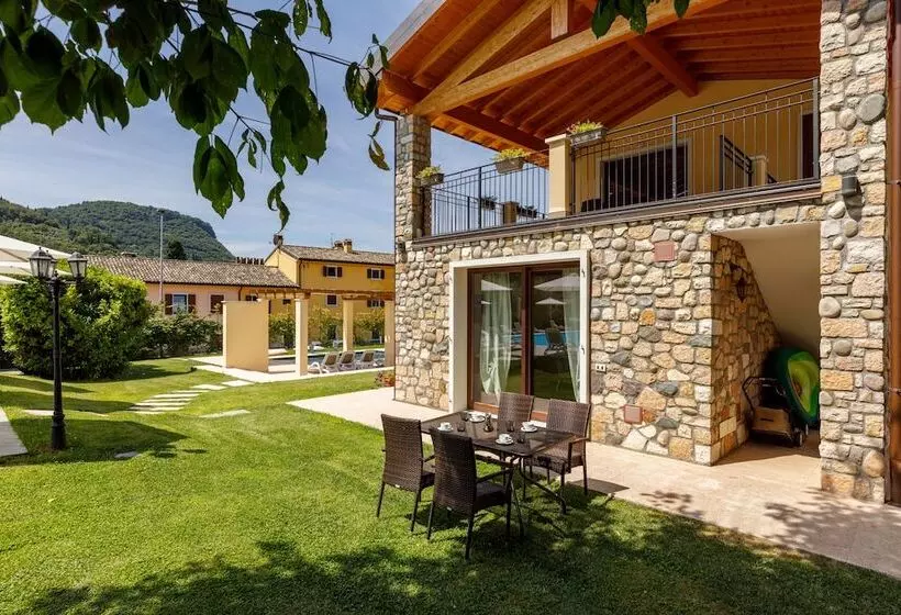 Residence Rustico