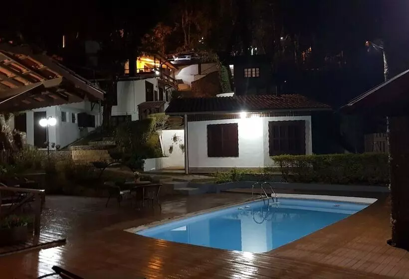 Hotelli Vila Eremita Pousada