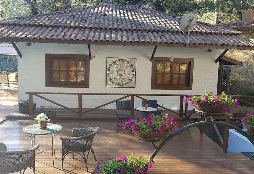 Hotelli Vila Eremita Pousada