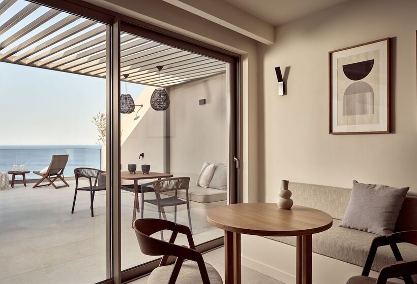 پانسیون Yoma Cove Suites