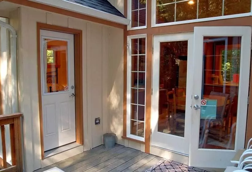 Snowline Cabin #34   Great English Tudor Style Home With Hot Tub! Now With Wifi!