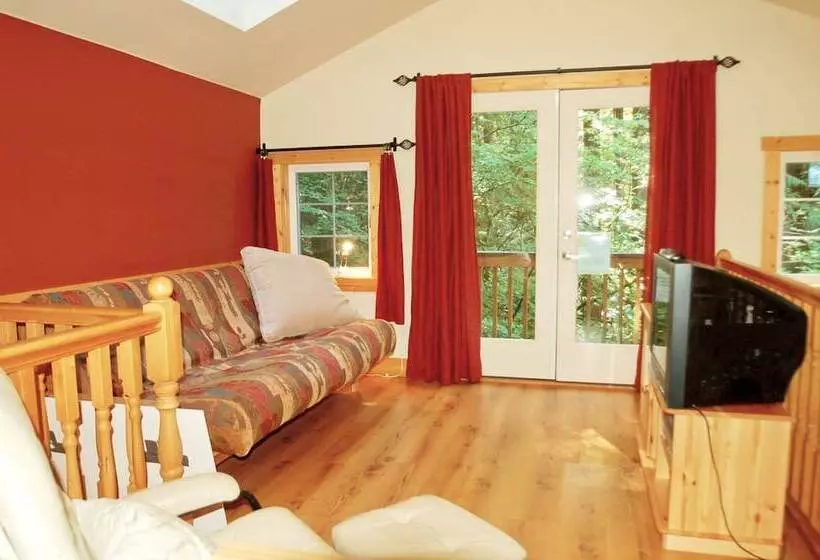 Snowline Cabin #34   Great English Tudor Style Home With Hot Tub! Now With Wifi!