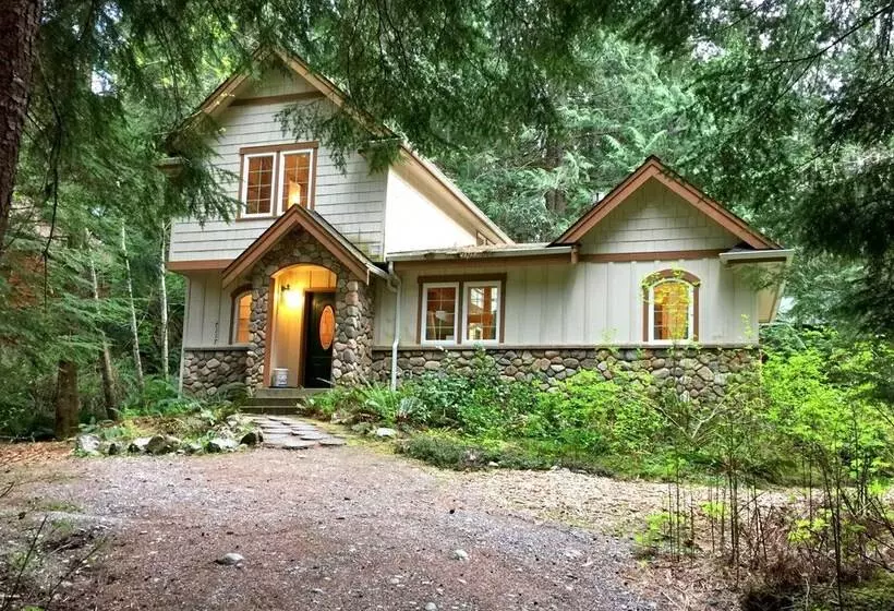 Snowline Cabin #34   Great English Tudor Style Home With Hot Tub! Now With Wifi!