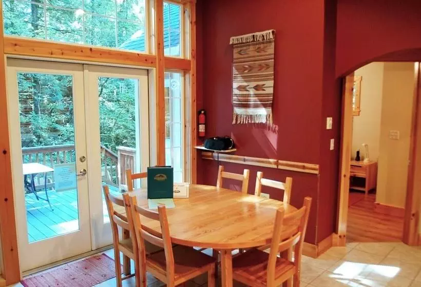 Snowline Cabin #34   Great English Tudor Style Home With Hot Tub! Now With Wifi!