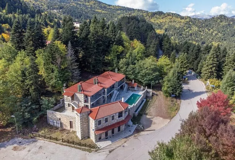 Hotelli Oreades Suites