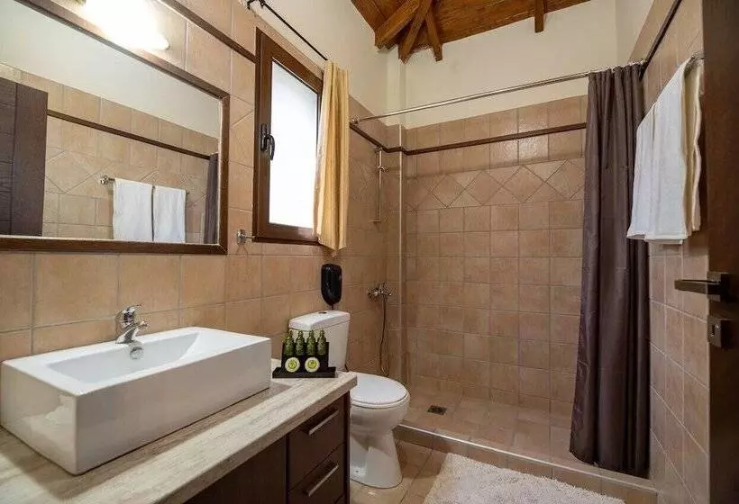 Hotelli Oreades Suites