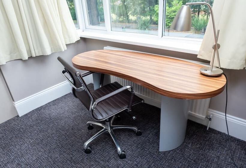 Uno Hotel Heathrow Windsor