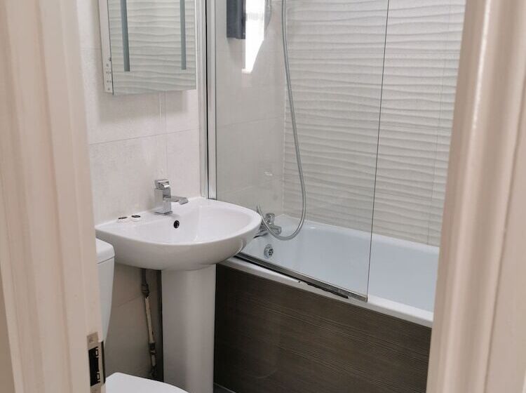 Uno Hotel Heathrow Windsor