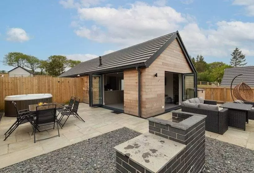 Elm Tree Cottage