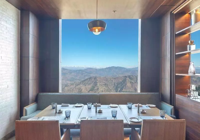 ホテル Radisson Kufri