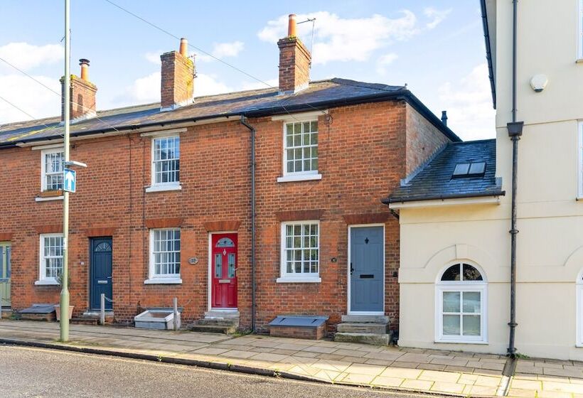 No. 32 Upper High Street Westgatecottage