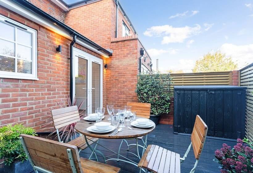 No. 32 Upper High Street Westgatecottage