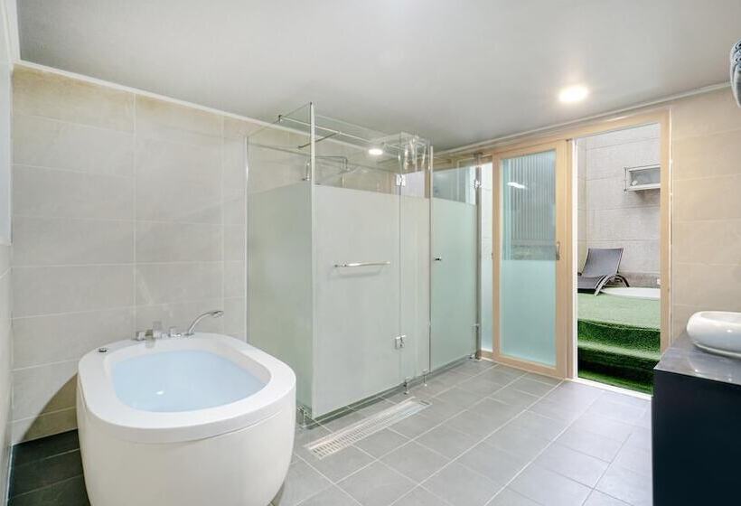 פנסיון Ignis Jeju