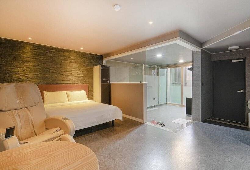 פנסיון Ignis Jeju