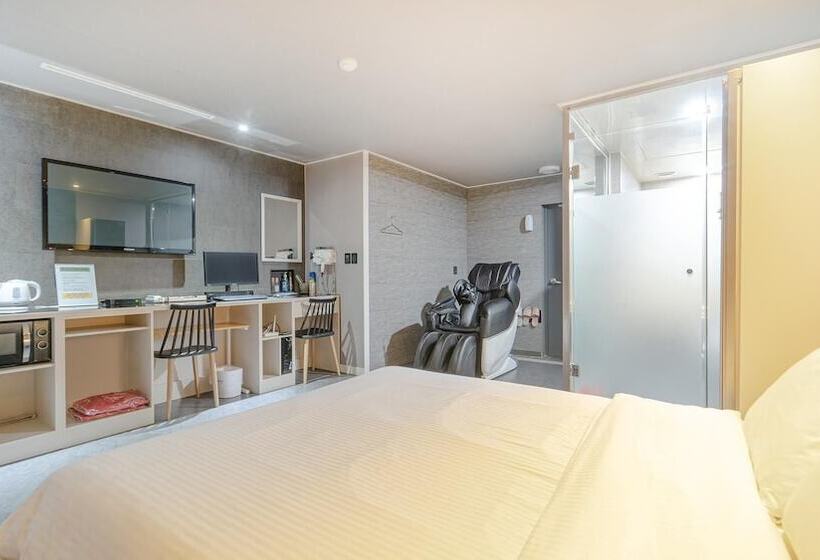 פנסיון Ignis Jeju