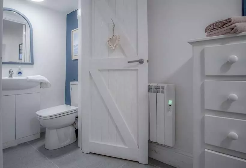 Caleb S Cottage   4 Bed Cottage   Solva