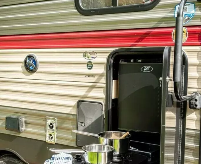 American Luxury Caravan  Secure Parking Llandeilo