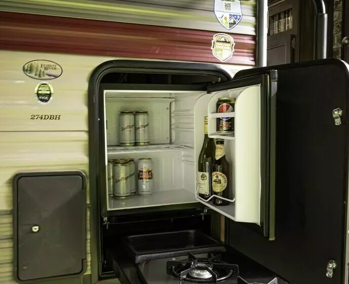American Luxury Caravan  Secure Parking Llandeilo