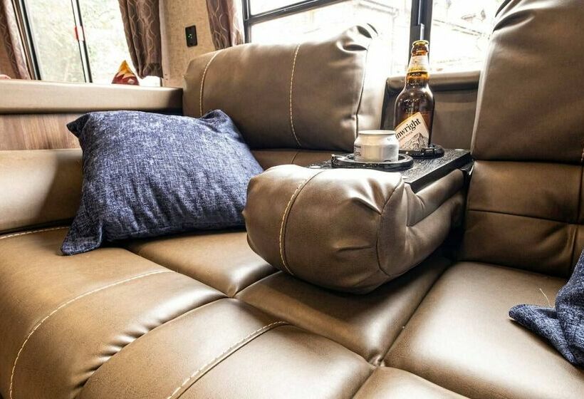 American Luxury Caravan  Secure Parking Llandeilo