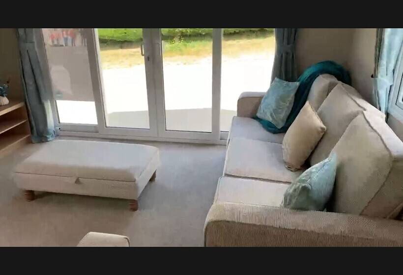 Exotic 3 Bed Caravan At Newquay Holiday Park