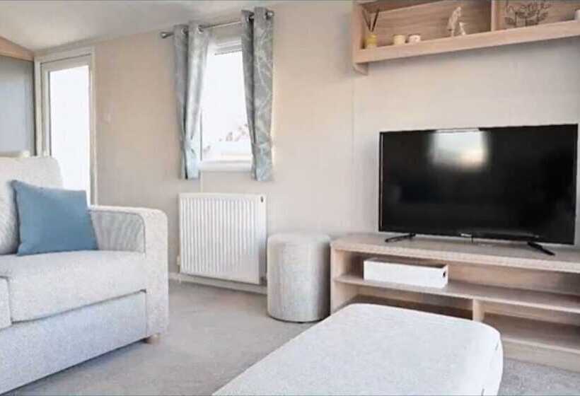 Exotic 3 Bed Caravan At Newquay Holiday Park