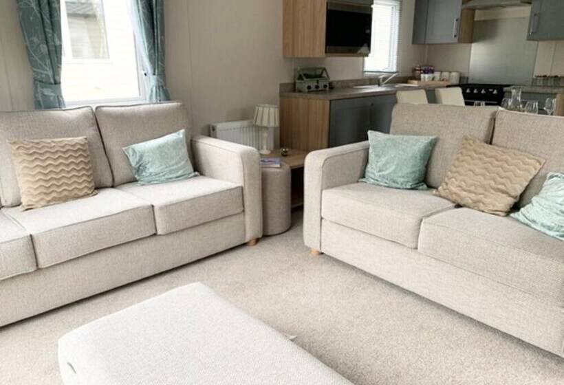 Exotic 3 Bed Caravan At Newquay Holiday Park