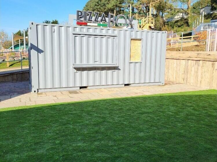 Exotic 3 Bed Caravan At Newquay Holiday Park