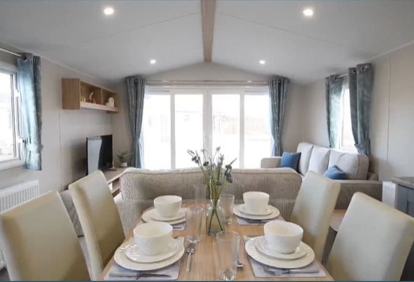 Exotic 3 Bed Caravan At Newquay Holiday Park