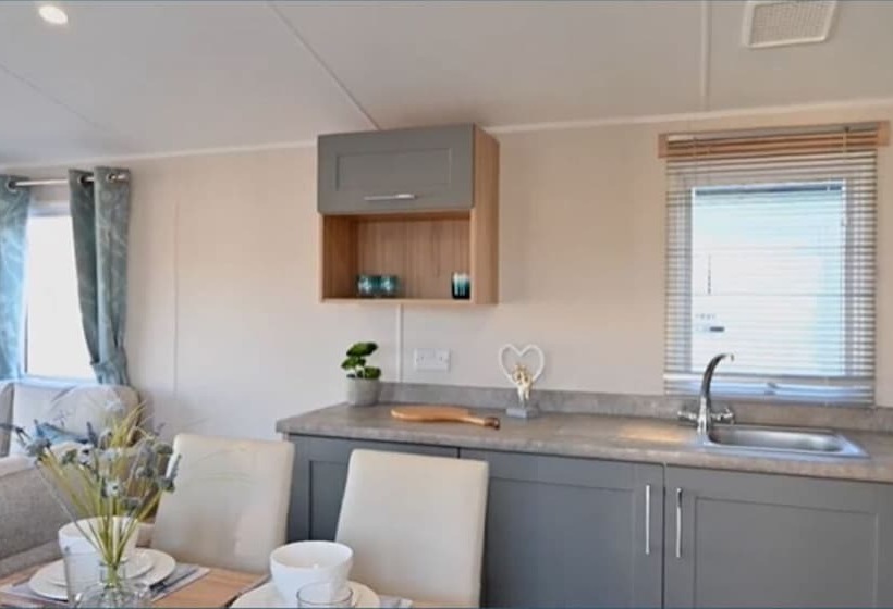 Exotic 3 Bed Caravan At Newquay Holiday Park