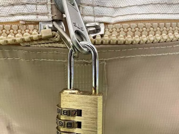 Hotelli Spacious Bell Tent At Herigerbi Park, Lincolnshire