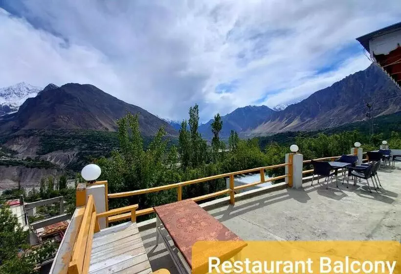هتل Tourist Cottage Hunza