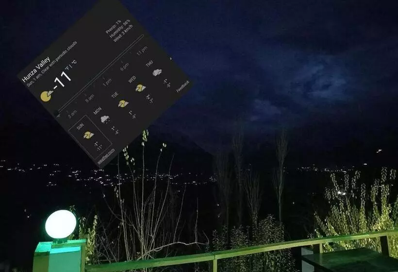هتل Tourist Cottage Hunza