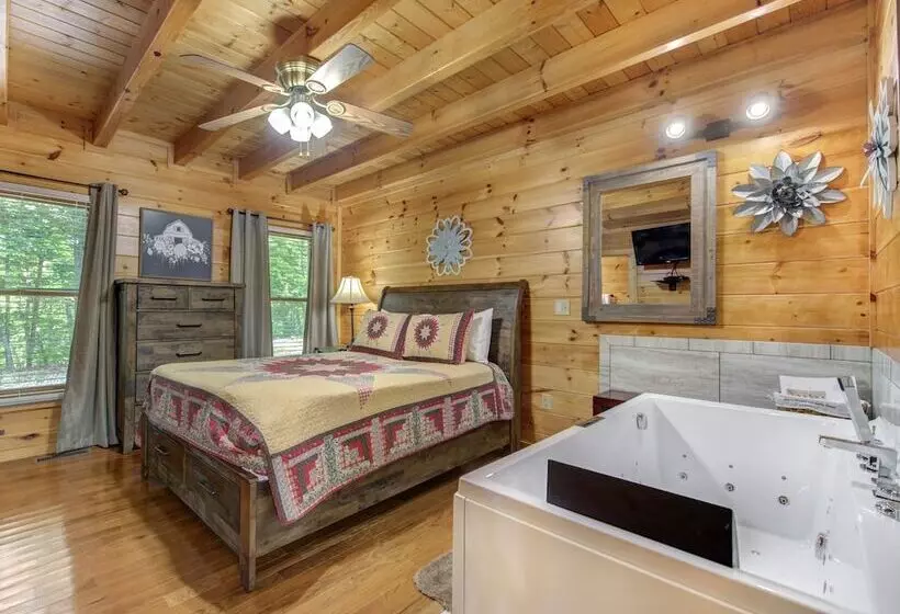 Macys Hideaway