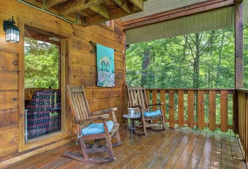 Macys Hideaway