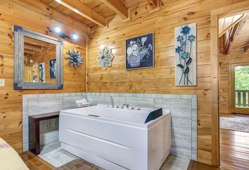 Macys Hideaway