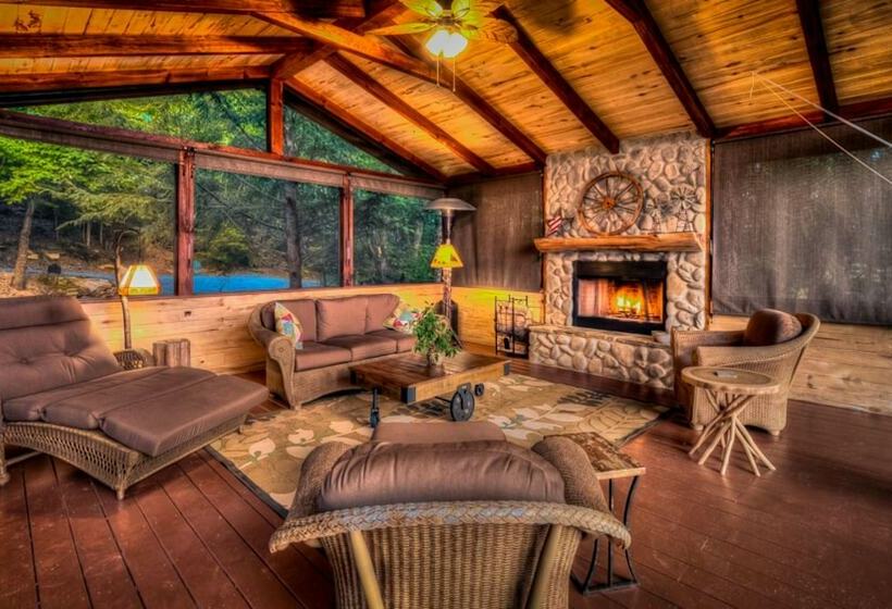 Off The Grid By Escape To Blue Ridge