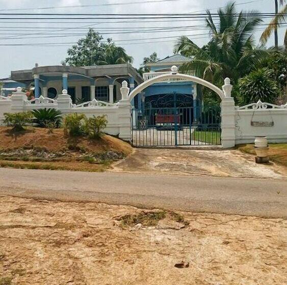 پانسیون Powell S Guesthouse