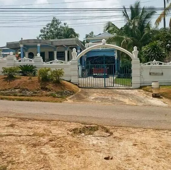 پانسیون Powell S Guesthouse