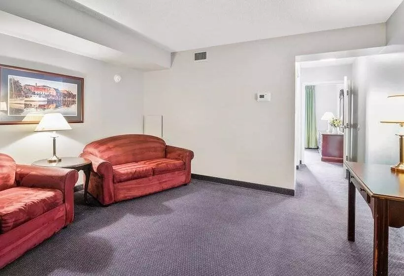 Lomakeskus Second Conference Standard Suite Bay View