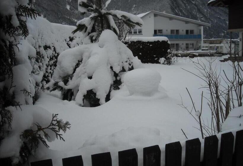 تختخواب و صبحانه Haus Rosi