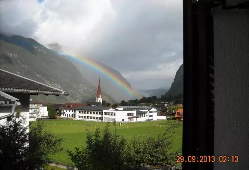 ベッドアンドブレックファースト Haus Rosi