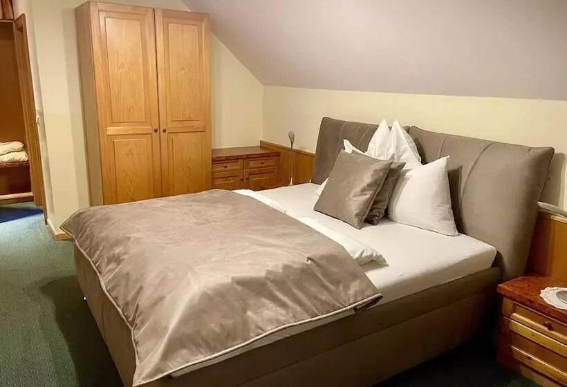 Aamiaismajoitus (B&B) Pension Thermenland