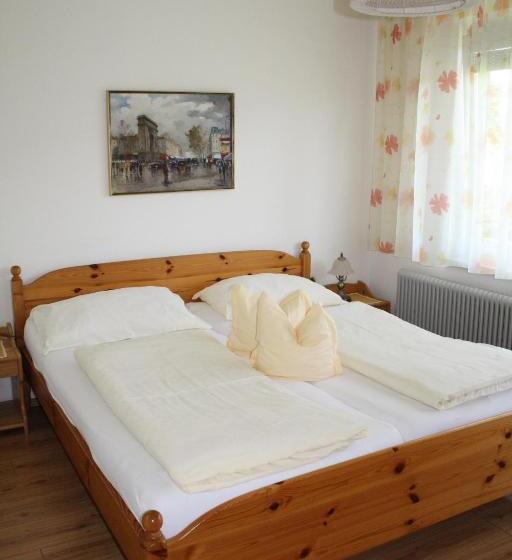 ベッドアンドブレックファースト Pension Wolf