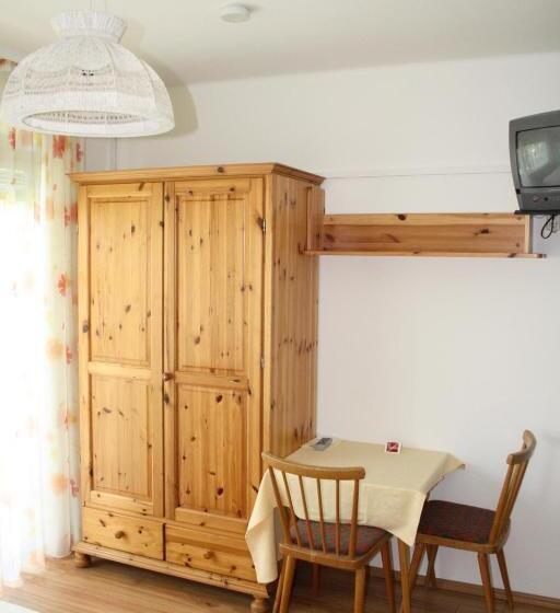 ベッドアンドブレックファースト Pension Wolf